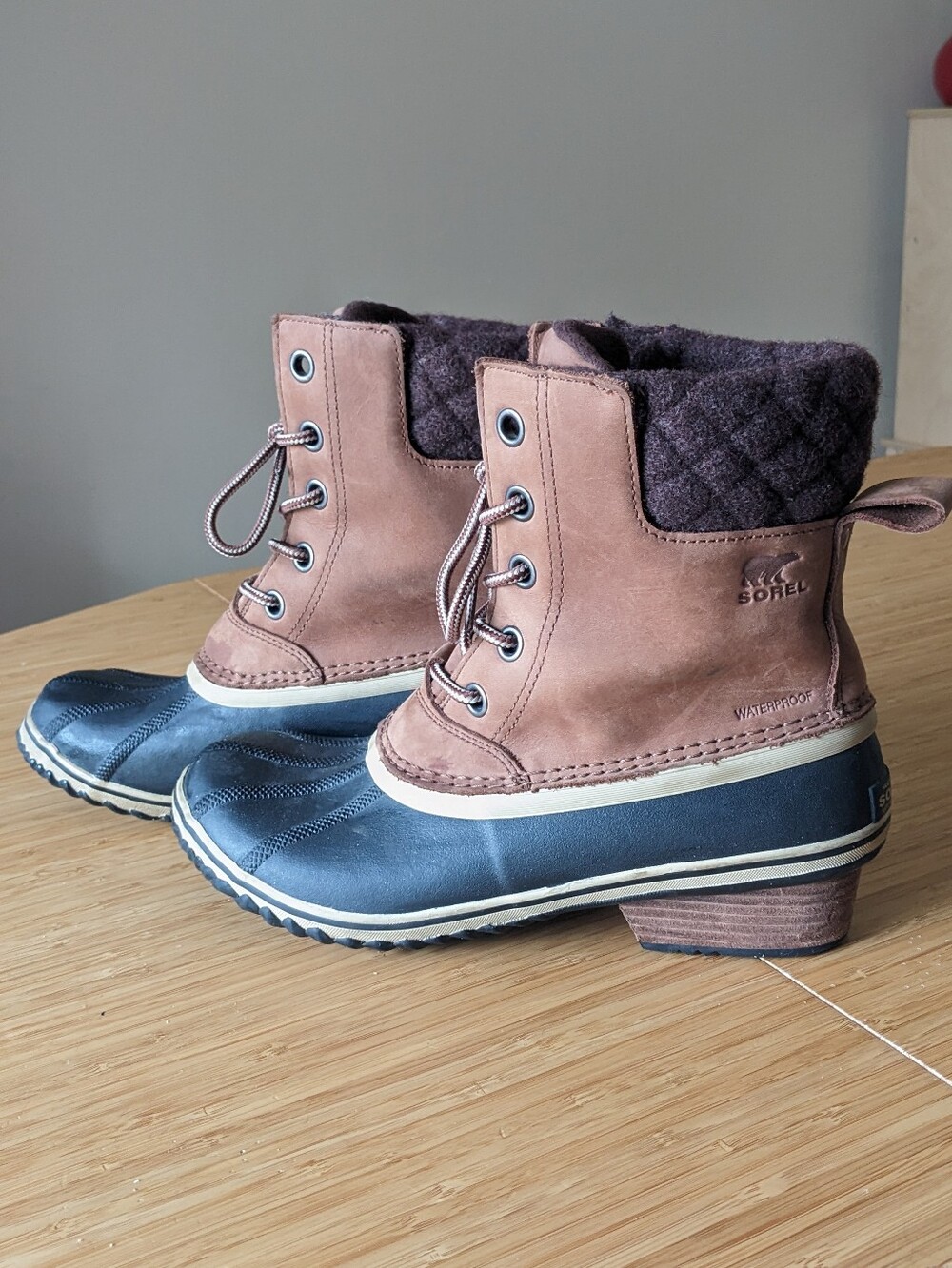 Sorel Women's Slimpack Lace II Waterproof Boots Sz 10.5 Duck Boots